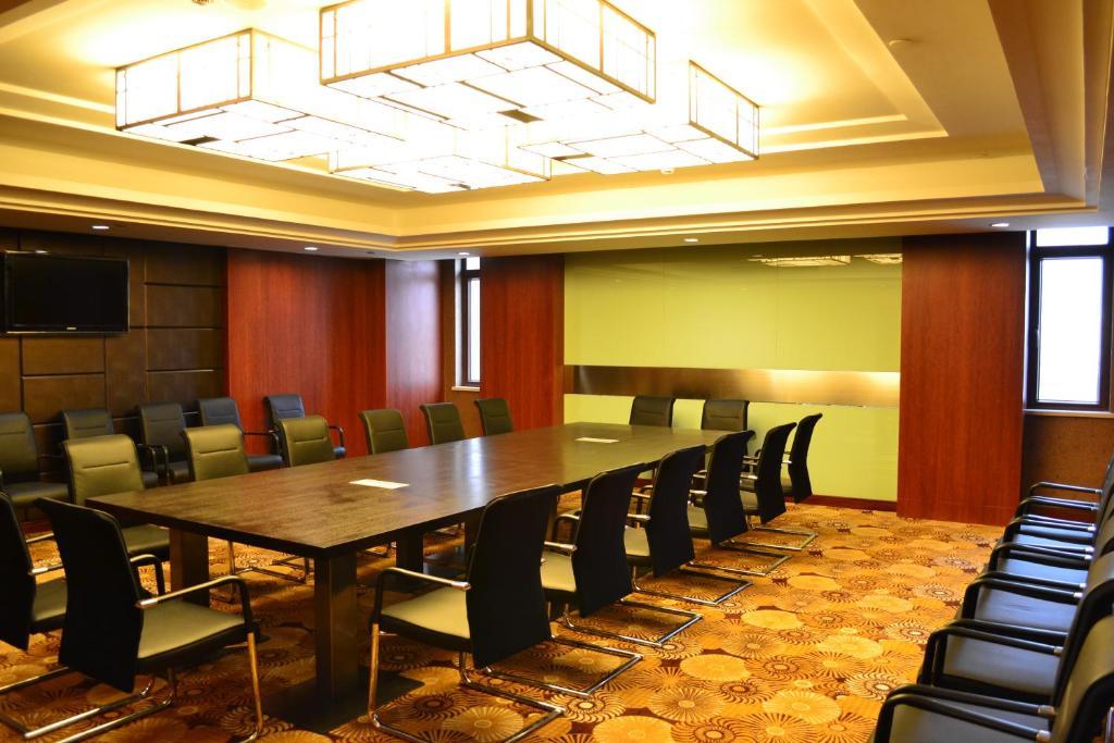 Wuhan Tianchimel Hotel Екстериор снимка