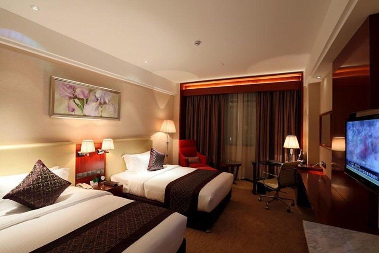 Wuhan Tianchimel Hotel Екстериор снимка