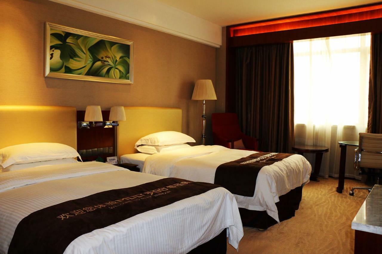 Wuhan Tianchimel Hotel Екстериор снимка