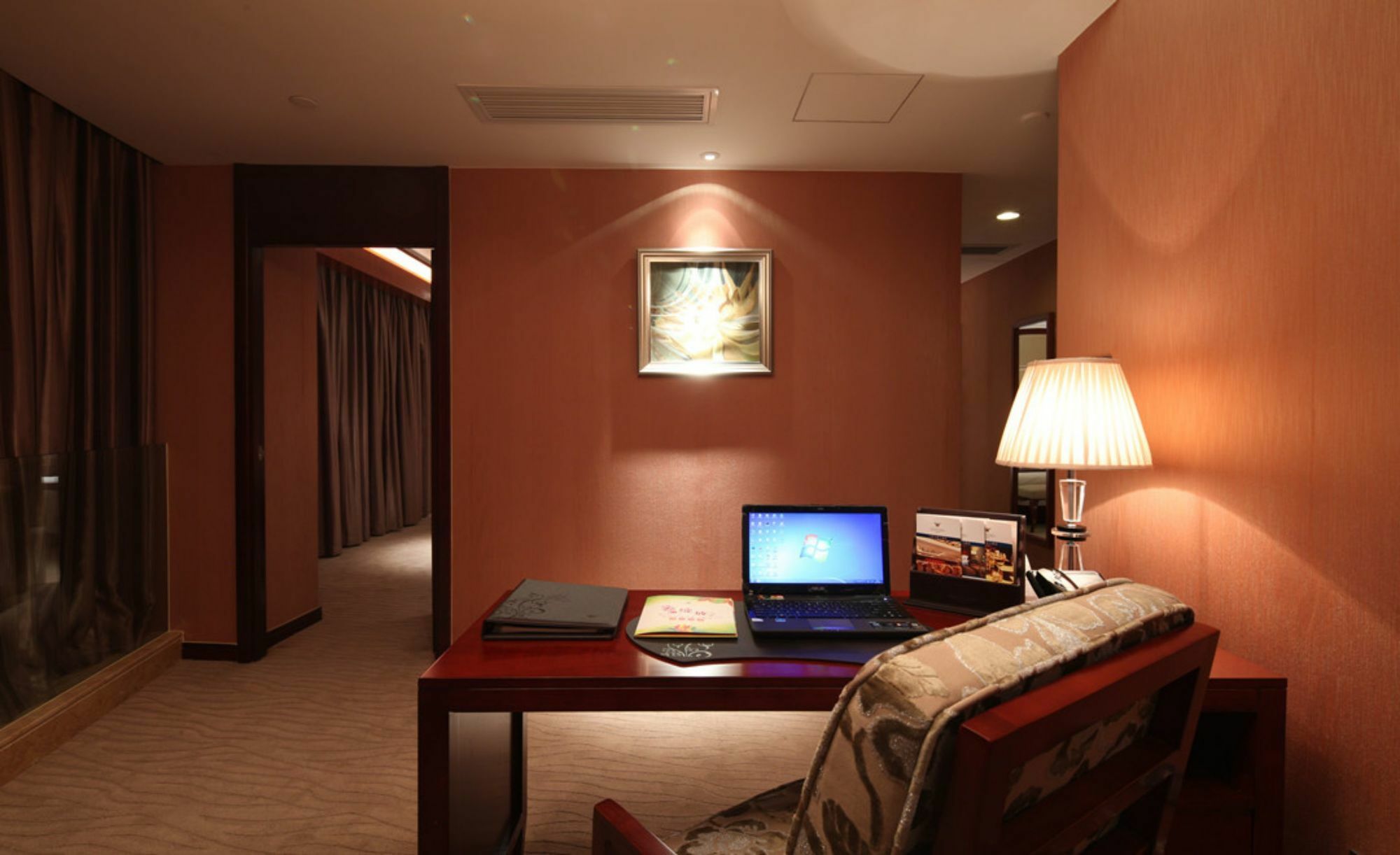 Wuhan Tianchimel Hotel Екстериор снимка